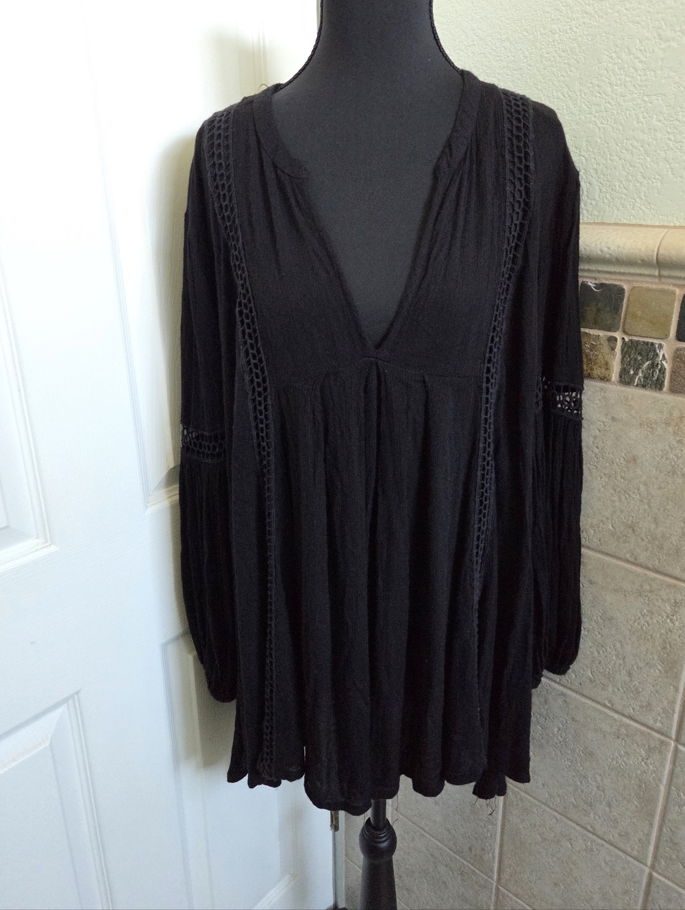 Free People Black Boho V-Neck Peasant Tunic Mini Dress Festival Goth Bohemian S - Picture 5 of 10